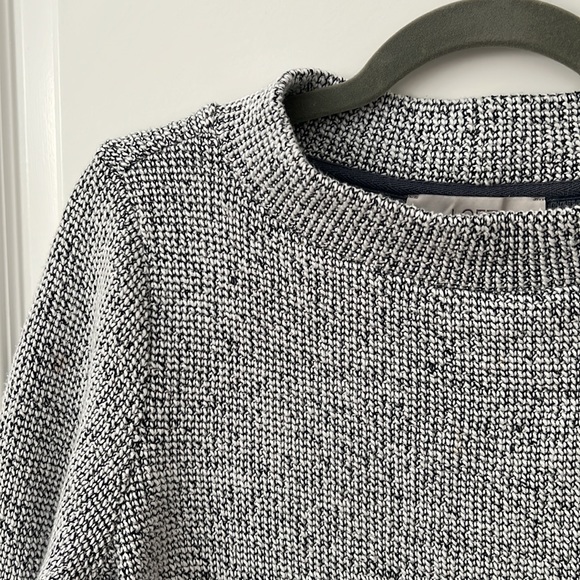 Loft structured navy and white sweater - Picture 2 of 3